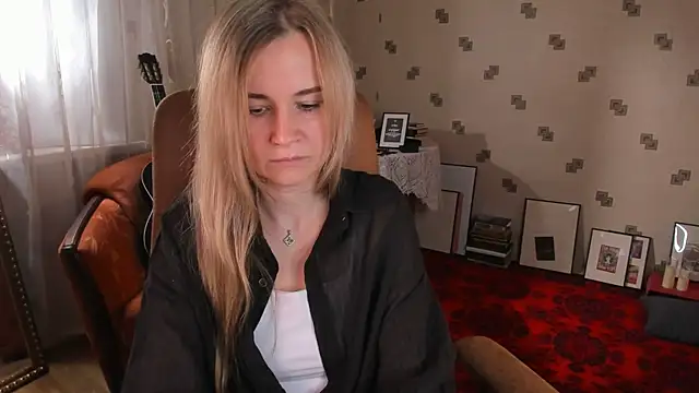 MiaSparkes online show from June 16, 2026, 11:21 am