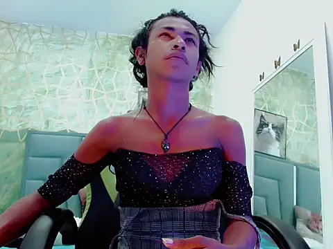 Naomisaenz01 online show from June 1, 2026, 9:36 pm
