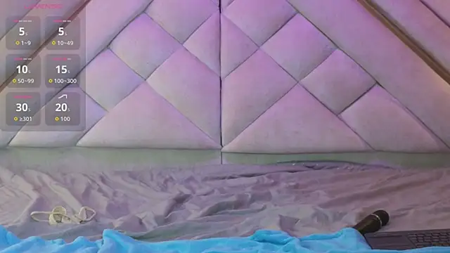 giigii hadidd online show from April 15, 2026, 7:58 pm