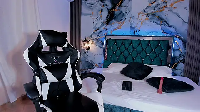 alisha desire online show from April 14, 2026, 7:08 pm