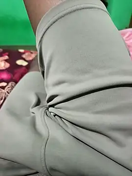 Snapshot of TamiliD1 chatting on April 10, 2026, 2:07 am TamiliD1 online show from April 10, 2026, 2:07 am