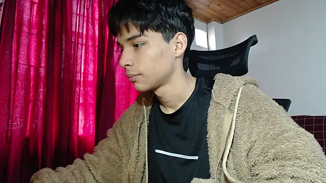 Snapshot of Marck-Pro chatting on July 3, 2026, 3:40 pm Marck-Pro online show from July 3, 2026, 3:40 pm