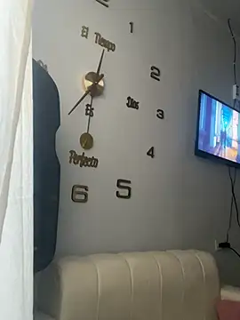 exotica222 online show from April 10, 2026, 5:31 pm