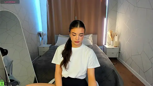 Alisha Blakee online show from April 22, 2026, 9:49 am