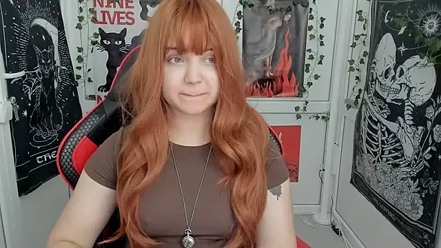 Snapshot of Caroline_cutte chatting on July 15, 2026, 7:04 am Caroline cutte online show from July 15, 2026, 7:04 am