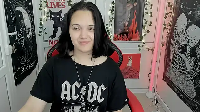 Snapshot of Caroline_cutte chatting on June 26, 2026, 7:14 am Caroline cutte online show from June 26, 2026, 7:14 am