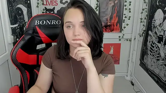 Snapshot of Caroline_cutte chatting on July 20, 2026, 10:39 am Caroline cutte online show from July 20, 2026, 10:39 am