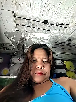 FILIPINAPUSSYPINAY online show from May 4, 2026, 6:38 am