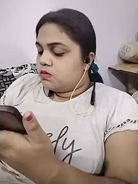 hotsilk21 online show from June 14, 2026, 8:04 am