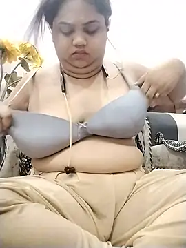 hotsilk21 online show from May 23, 2026, 5:34 pm