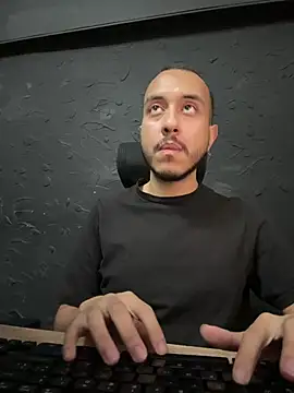 cristianstone2 online show from April 20, 2026, 9:38 pm