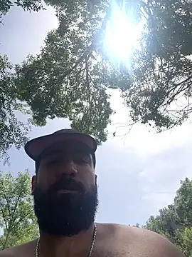 Snapshot of Little_Desiree chatting on June 20, 2026, 12:32 pm Little Desiree online show from June 20, 2026, 12:32 pm