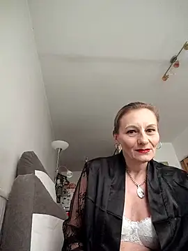 Blond lady czech online show from April 13, 2026, 4:33 pm