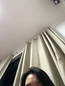 huangjialipao003 online show from June 4, 2026, 11:59 am