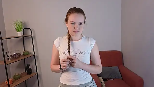 Kira Lemos online show from June 12, 2026, 10:02 am