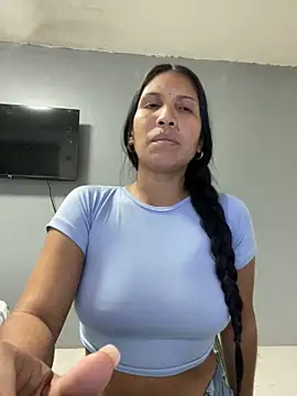 Snapshot of Morenmar chatting on April 12, 2026, 11:41 pm Morenmar online show from April 12, 2026, 11:41 pm