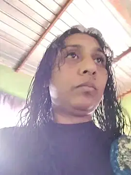 MELIZ QUEEN online show from July 7, 2026, 1:03 pm