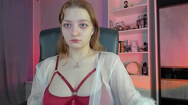 MaddisonLee online show from May 21, 2026, 12:08 am