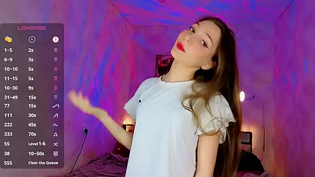 Snapshot of AuraLune__ chatting on June 13, 2026, 6:50 pm AuraLune online show from June 13, 2026, 6:50 pm