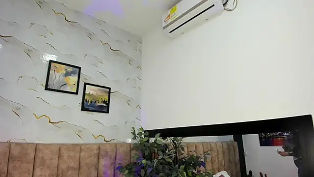 Candicewayne online show from June 6, 2026, 11:59 am