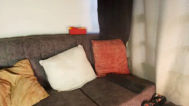 Nataliamorenoo online show from April 12, 2026, 10:35 pm