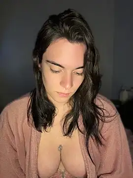 Snapshot of alicemeb chatting on June 18, 2026, 7:41 pm alicemeb online show from June 18, 2026, 7:41 pm