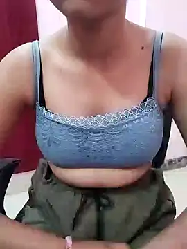 Janvi688 online show from April 13, 2026, 5:44 am