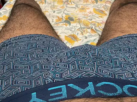 smalldick1202 online show from April 26, 2026, 7:49 am