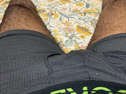 smalldick1202 online show from May 9, 2026, 3:04 pm