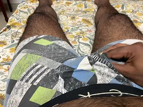 smalldick1202 online show from May 3, 2026, 12:31 pm