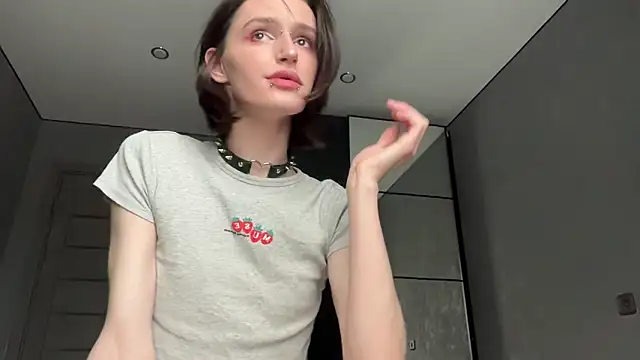 Niky Long online show from June 2, 2026, 1:33 pm