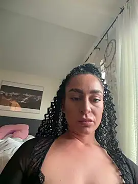 CurlyRouge online show from June 8, 2026, 3:34 pm