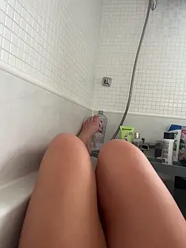 BadGirl69Me online show from April 14, 2026, 1:49 pm