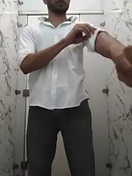 itsmemadhu2019 online show from May 27, 2026, 12:45 pm