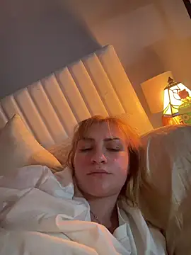 Tippygirl online show from June 25, 2026, 7:13 am