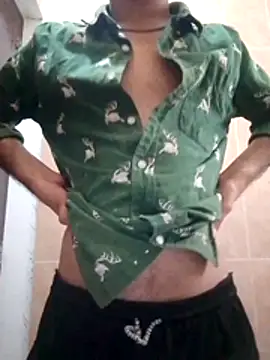 Whiteguy993 online show from April 15, 2026, 12:21 pm