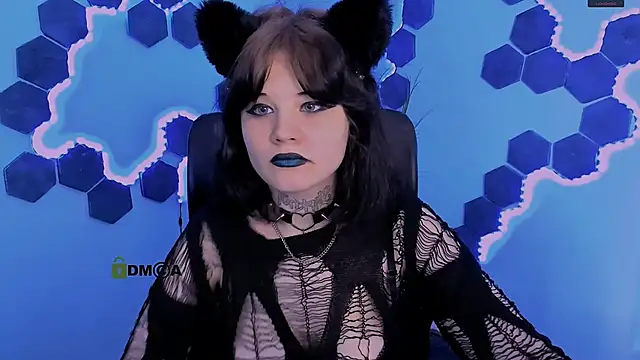 nikki kiss  online show from May 10, 2026, 9:02 am