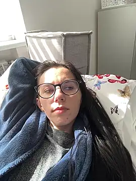 olivia vi online show from April 22, 2026, 12:45 pm