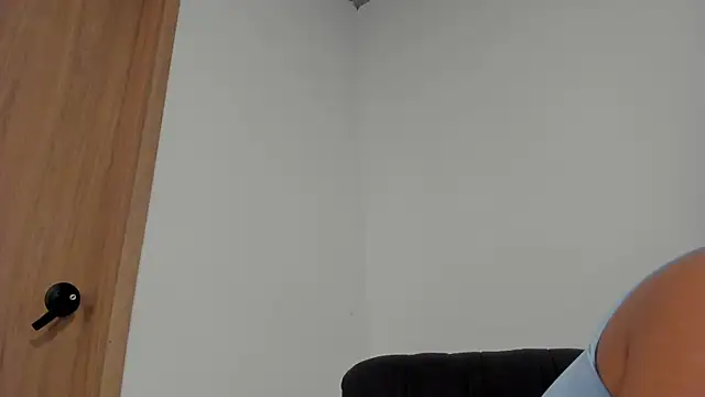 MiaRouseex online show from May 26, 2026, 7:01 pm