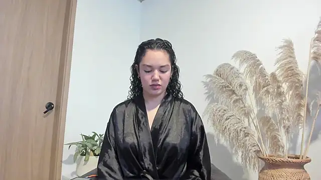MiaRouseex online show from May 1, 2026, 8:58 pm
