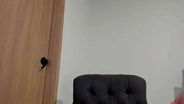 MiaRouseex online show from June 3, 2026, 2:29 pm