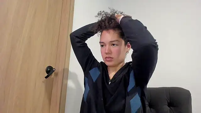 MiaRouseex online show from June 4, 2026, 6:45 pm