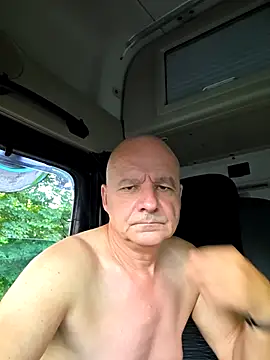 mannohmann5 online show from June 23, 2026, 6:28 pm