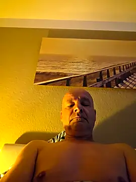 mannohmann5 online show from June 20, 2026, 5:56 am
