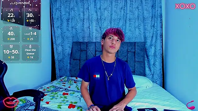 IhanKing online show from July 18, 2026, 7:44 pm