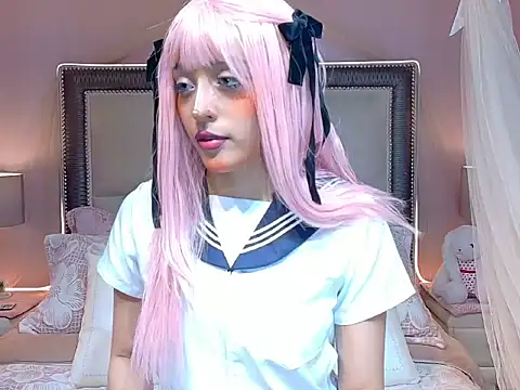 VaLuu   online show from May 12, 2026, 1:06 pm