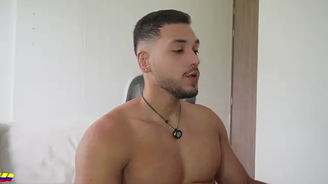 Snapshot of Maximo_Dominic chatting on April 14, 2026, 1:05 pm Maximo Dominic online show from April 14, 2026, 1:05 pm