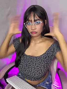 ALISSA SMITH  online show from June 26, 2026, 3:23 am