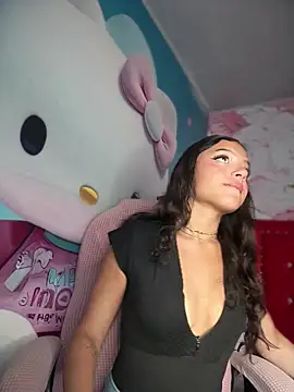 Snapshot of Abby--18 chatting on April 15, 2026, 2:32 pm Abby--18 online show from April 15, 2026, 2:32 pm