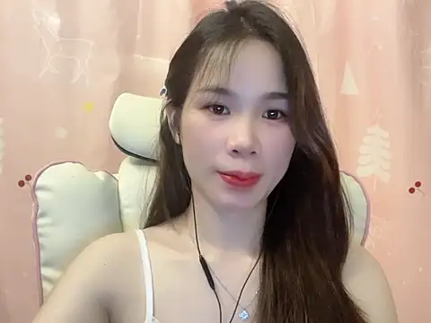 Snapshot of Luna3579 chatting on May 4, 2026, 3:26 pm Luna3579 online show from May 4, 2026, 3:26 pm